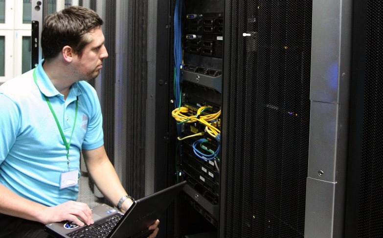 Hosted Services &Cloud Services: What's The Difference? Hosted Services &Cloud Services: What's The Difference?